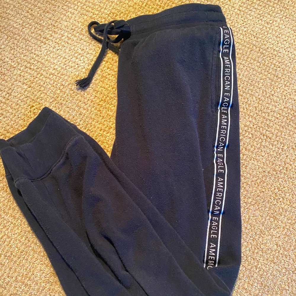 American Eagle black joggers